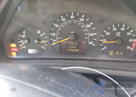 2002 Mercedes-Benz Clk 320 из США, поврежденный, VIN WDBLK65G12T126206